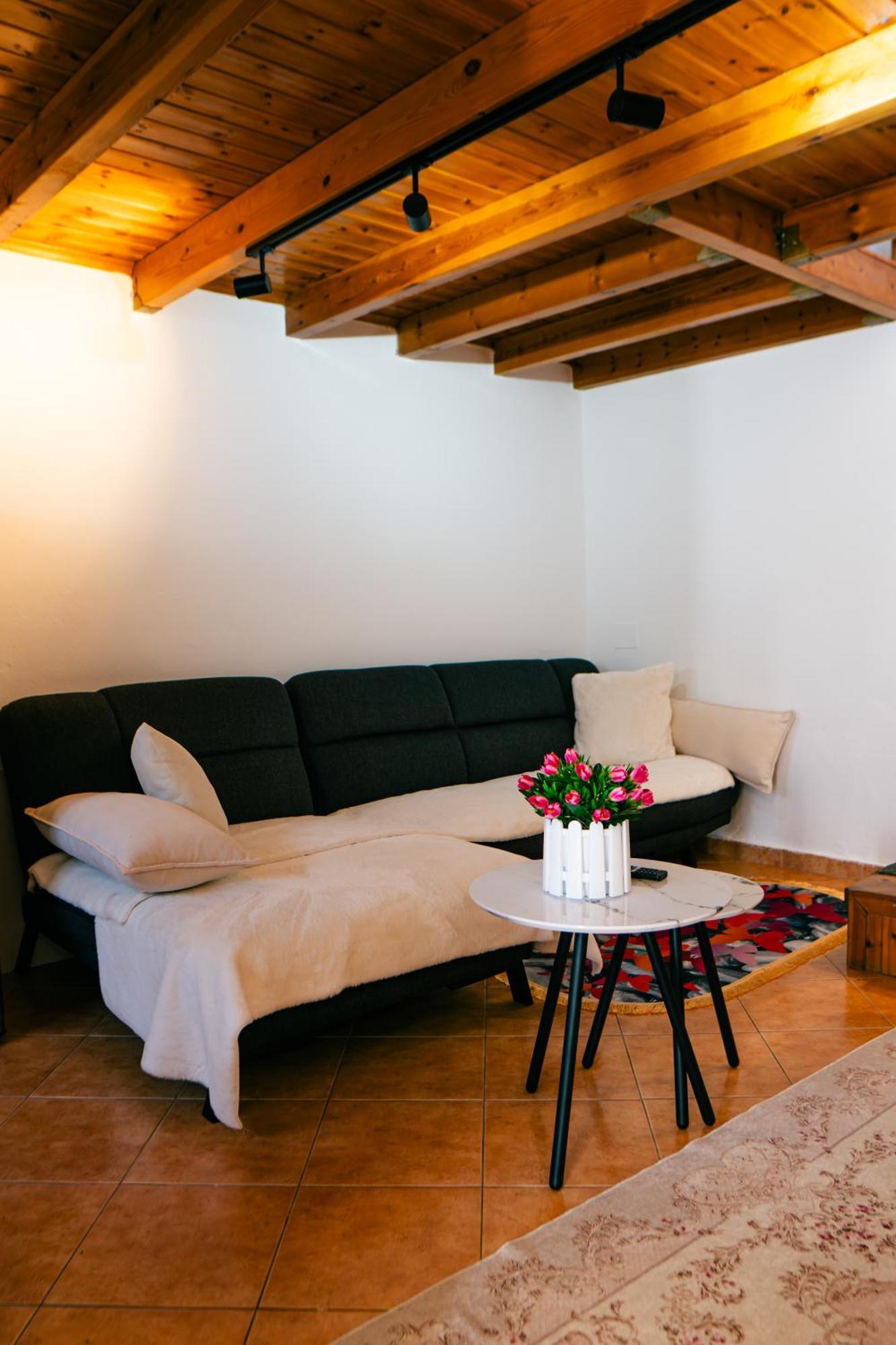 Antigona Appartement Gjirokastër