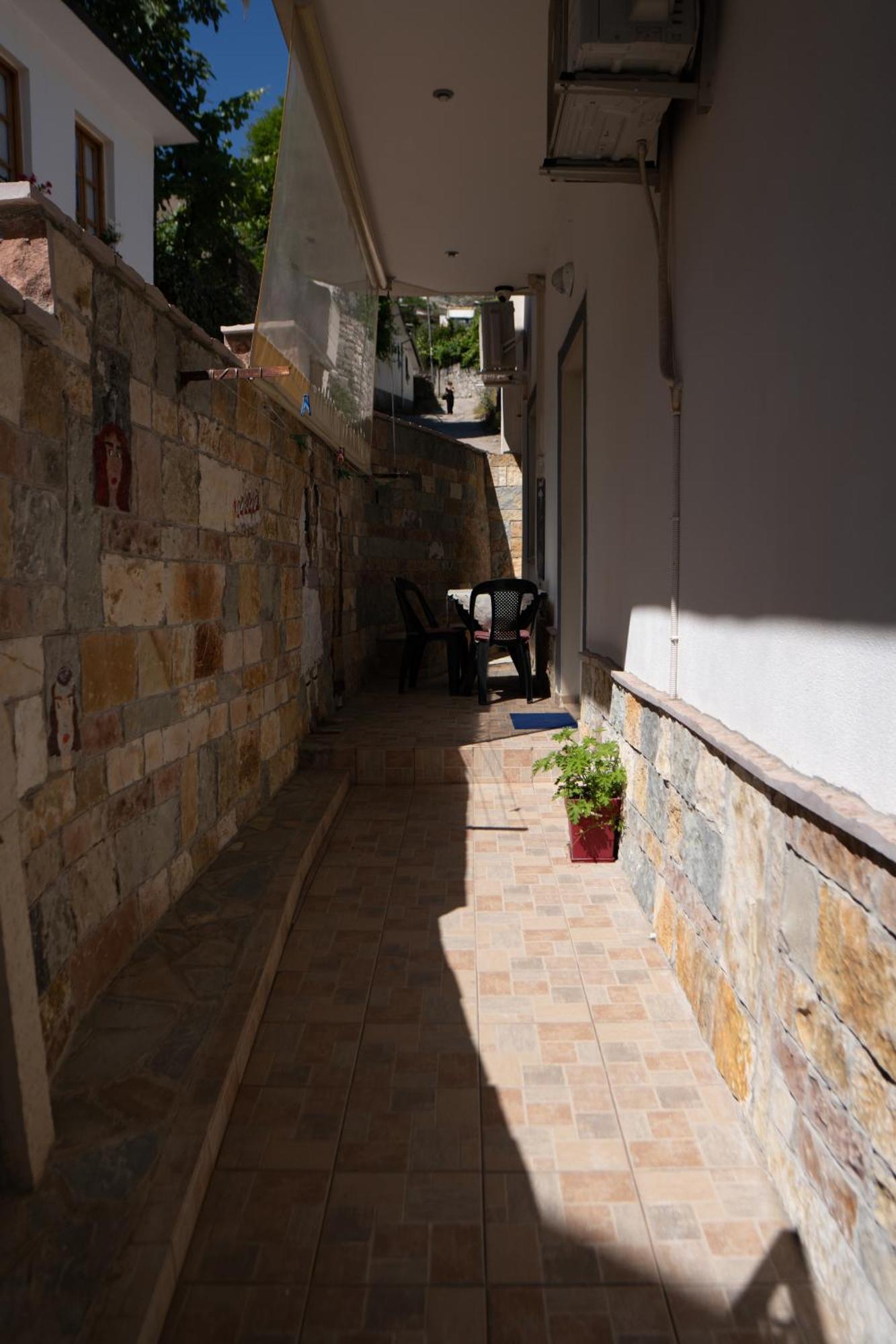 Antigona Gjirokastër